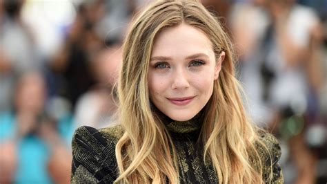 elizabeth olsen fisico|Elizabeth Olsen 2024: Fiancée, net worth, tattoos,。